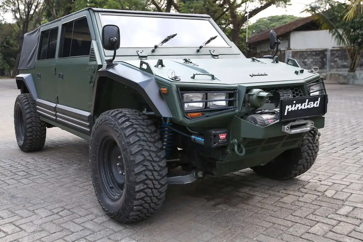 Mobil Maung Pindad